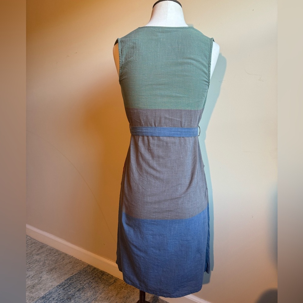 Fabindia Cotton Sleeveless V-Shaped Midi Dress - Picture 5 of 9